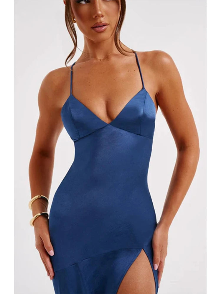 Élan de Minuit – Satin Open-Back Gown