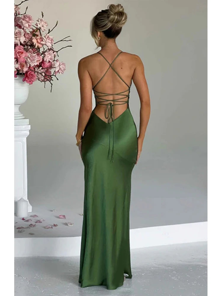 Élan de Minuit – Satin Open-Back Gown
