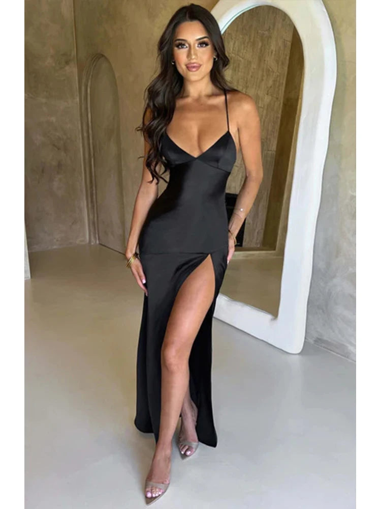 Élan de Minuit – Satin Open-Back Gown