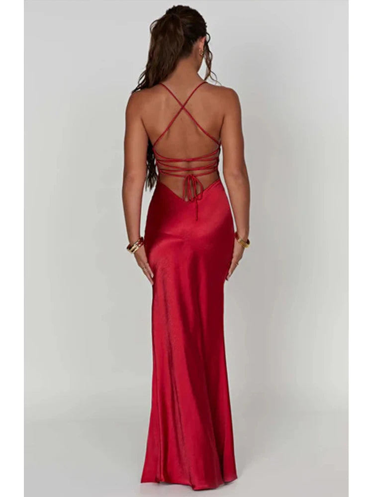 Élan de Minuit – Satin Open-Back Gown