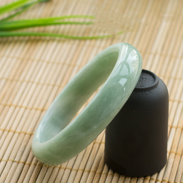 Natural Green Jade Bangle