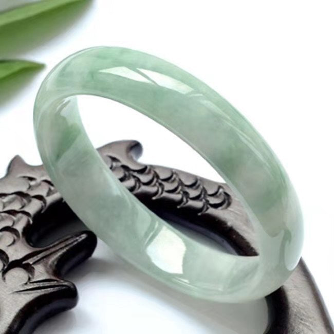 Natural Green Jade Bangle